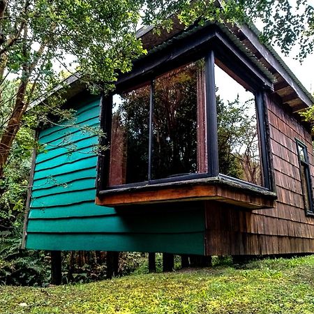 Hostal & Cabanas Luna Del Sur Cucao Bagian luar foto
