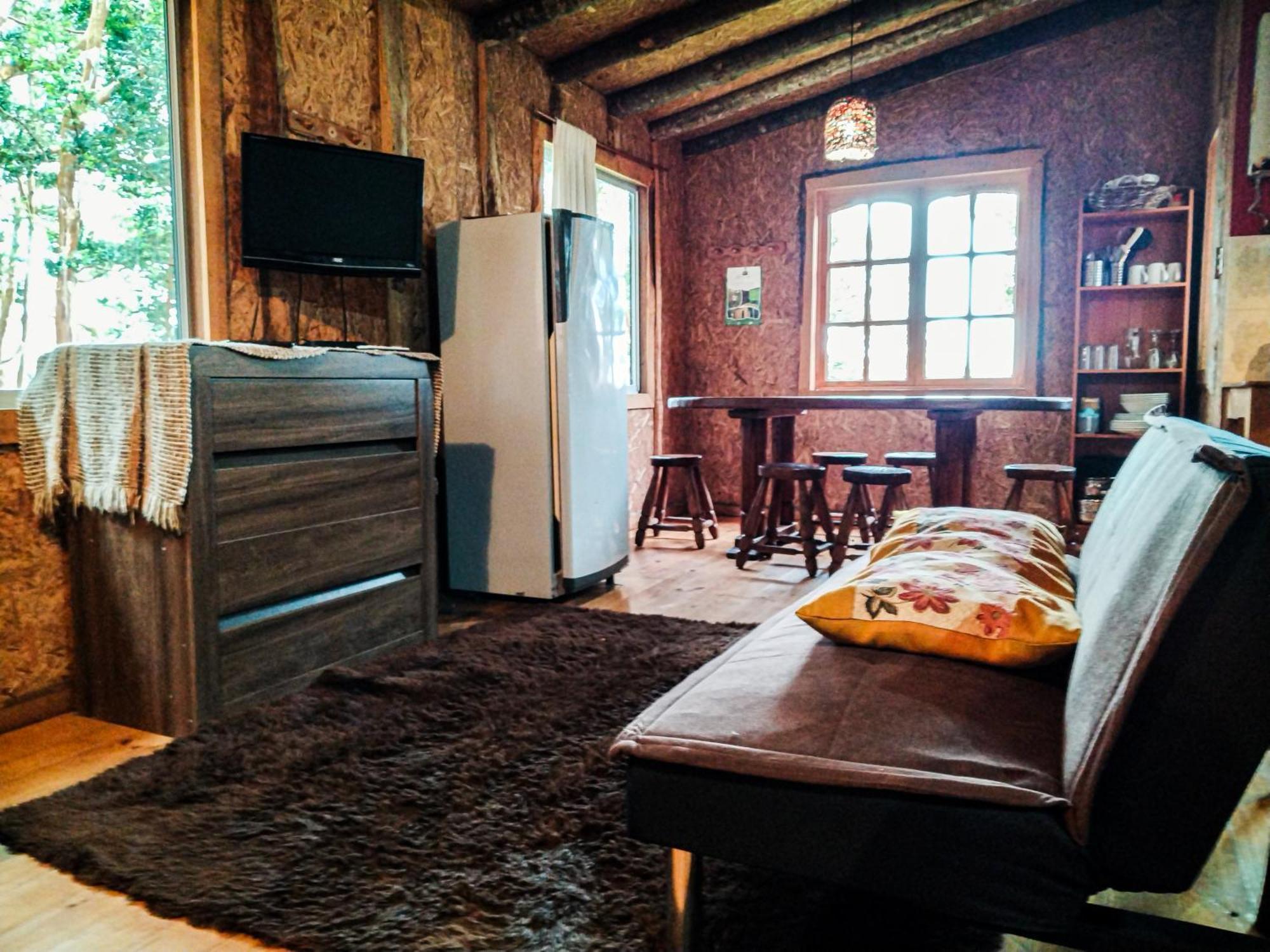 Hostal & Cabanas Luna Del Sur Cucao Bagian luar foto