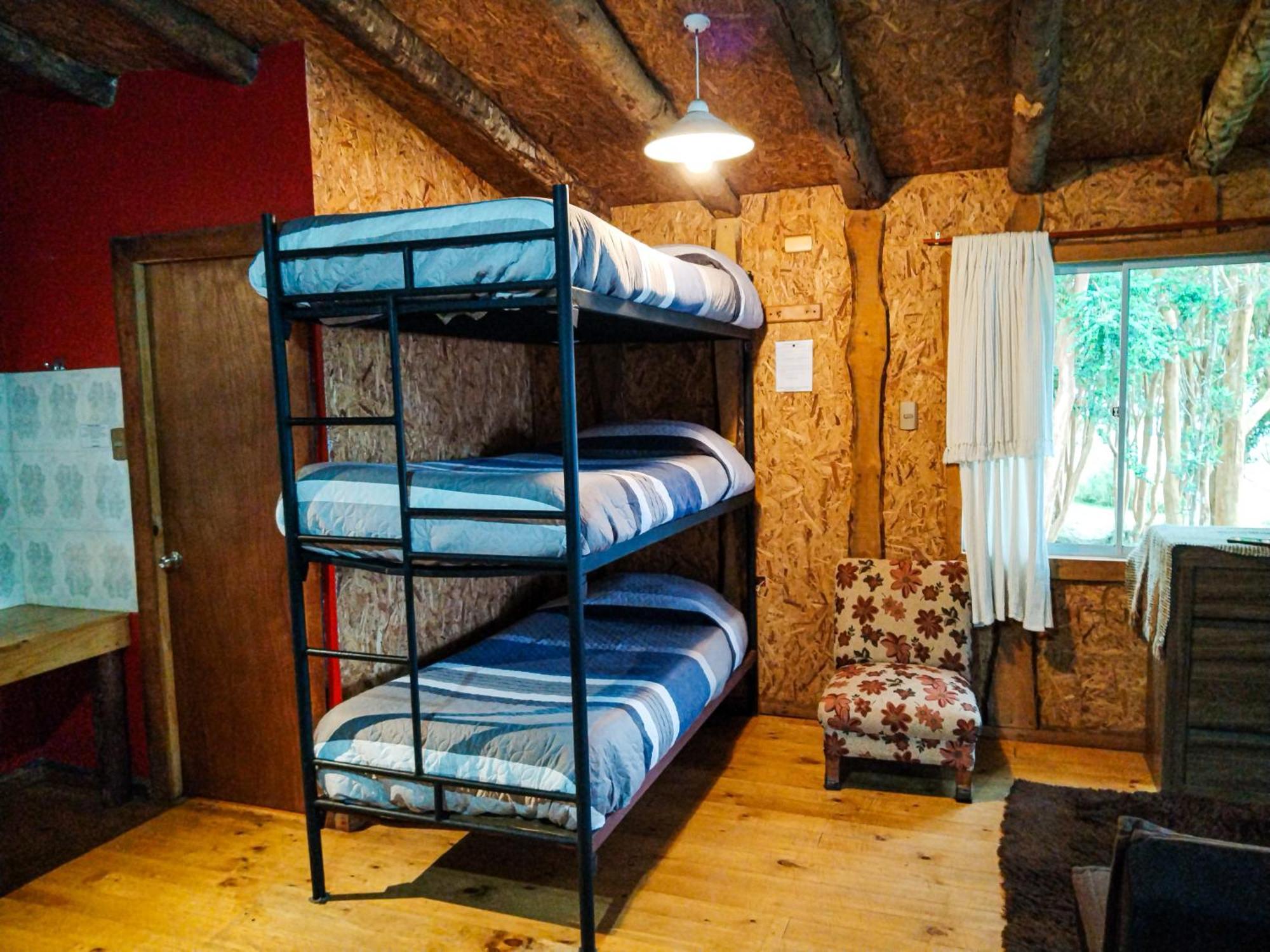 Hostal & Cabanas Luna Del Sur Cucao Bagian luar foto